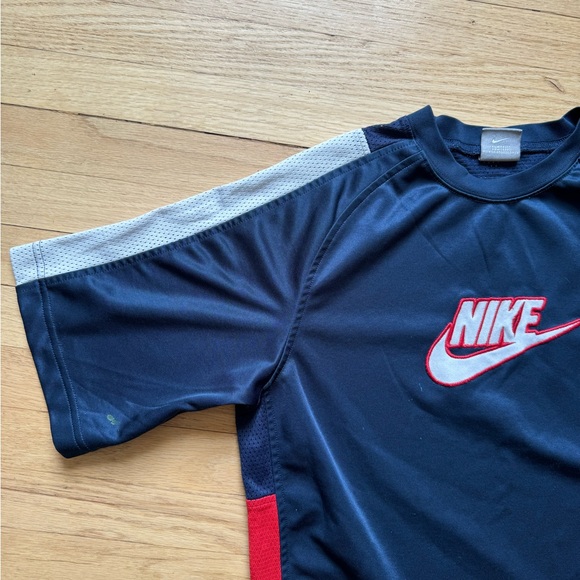 Vintage 90s Nike T Shirt Centre Logo Y2K - Picture 6 of 8